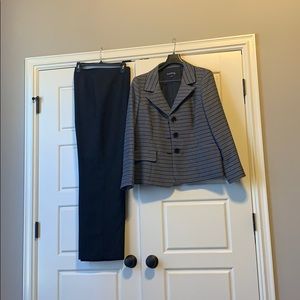 Evan Picone pant suit